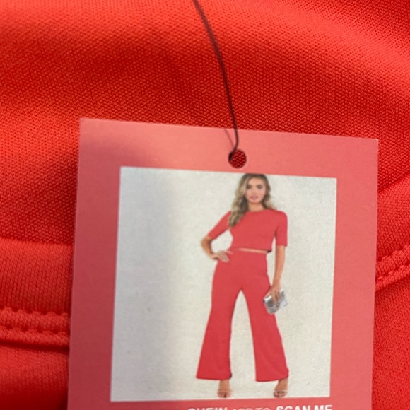 ORANGE CROP TOP - Picture 3 of 7